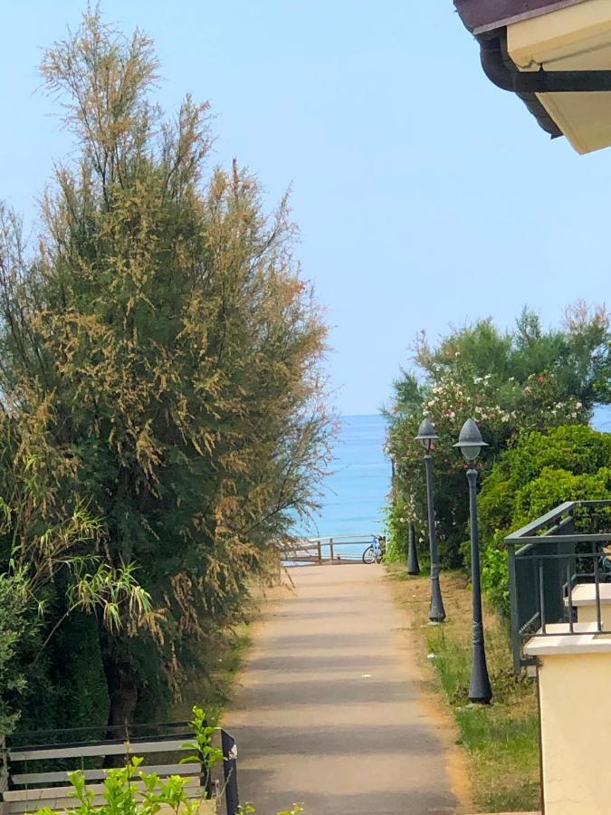 Domus Thalia Villa Sperlonga Buitenkant foto
